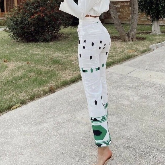 Zara white embroidered linen pants- high waisted/straight leg with pockets - Picture 3 of 4
